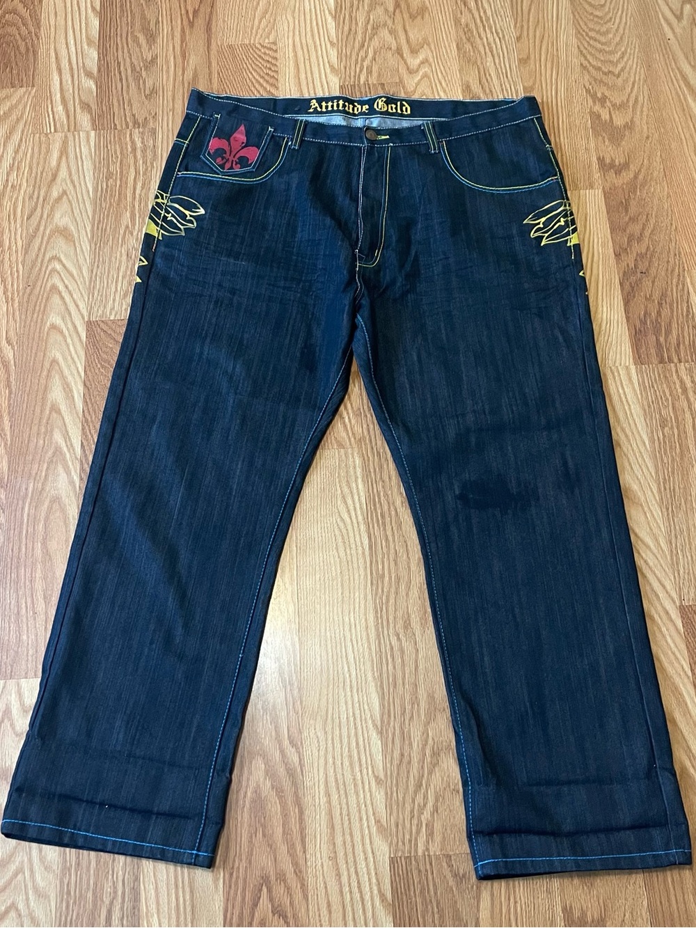 ATTITUDE GOLD Vintage WIDE LEG Jeans with Throwback Retro Design Size 46x40
